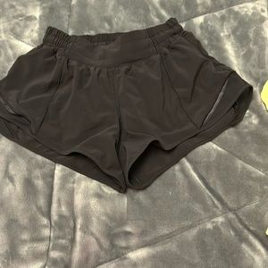 Lululemon Hotty Hot Low Rise Lined Short